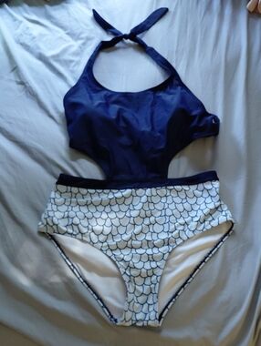 Cupshe OnePiece Cutout Swim Suit